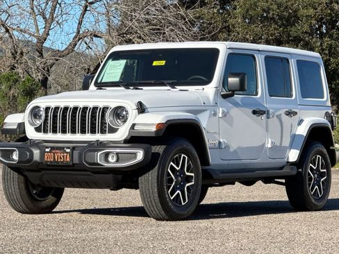 Used 2024 Jeep Wrangler Unlimited Sahara AWD/4WD image 8