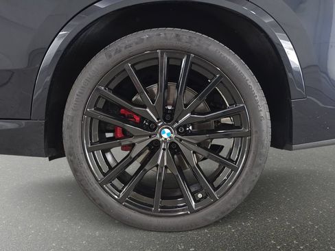 Used 2024 BMW X5 sDrive40i w/ M Sport Package RWD image 32