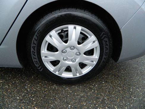 Used 2016 Hyundai Elantra SE image 23