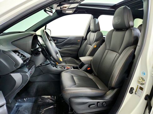 Used 2022 Subaru Forester Wilderness w/ Wilderness Package image 9