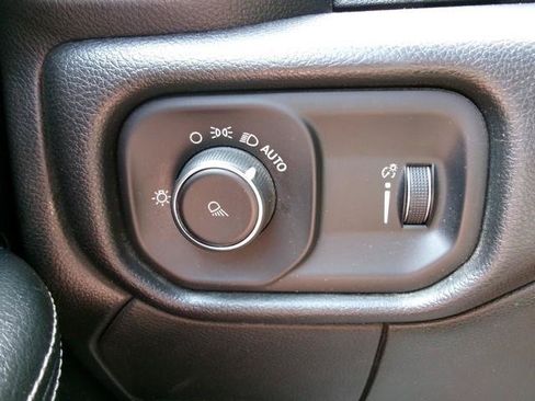 Used 2022 RAM 2500 Big Horn AWD/4WD image 19