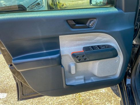 Used 2022 Ford Maverick AWD SuperCrew image 10