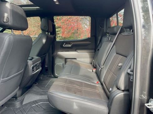 Used 2025 Chevrolet Silverado 1500 High Country image 27