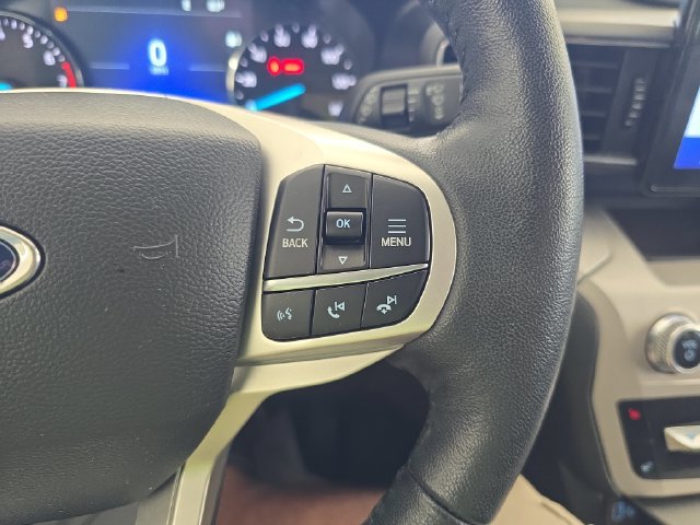 Used 2023 Ford Explorer XLT w/ Equipment Group 202A AWD/4WD image 17