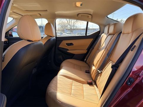 Used 2024 Nissan Sentra SV w/ SV Premium Package image 15