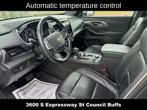 Used 2023 Chevrolet Traverse Premier AWD/4WD image 17