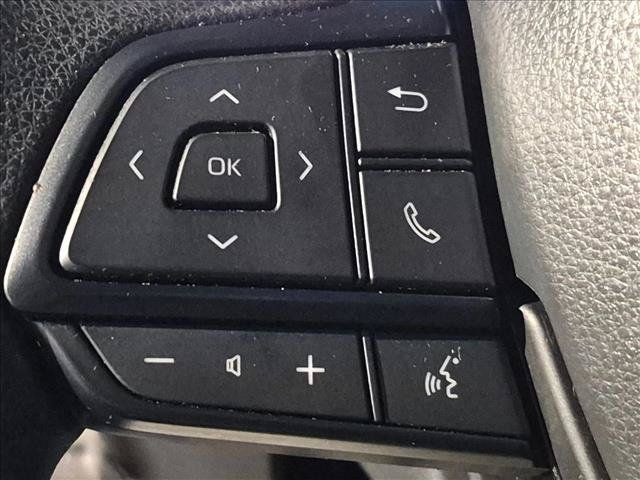 Used 2023 Toyota Sienna LE FWD image 14