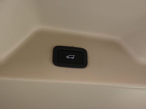 Used 2021 Land Rover Range Rover HSE Westminster Edition AWD/4WD image 36