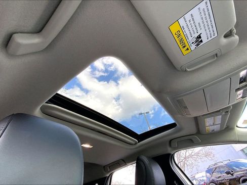 Used 2021 MAZDA CX-30 AWD 2.5 S w/ Premium Package image 19