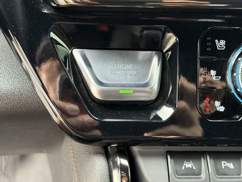 Used 2024 GMC Sierra 1500 AT4 w/ Technology Package image 7