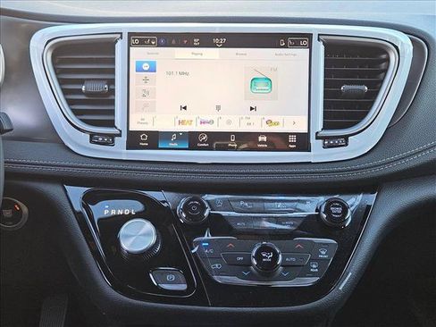 New 2026 Chrysler Pacifica Select w/ S Appearance Package FWD image 12