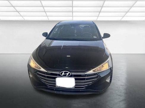Used 2020 Hyundai Elantra SE FWD image 2