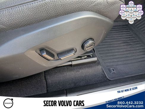 Certified 2023 Volvo XC60 B5 Plus AWD/4WD image 21