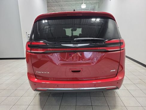 New 2026 Chrysler Pacifica Select image 6