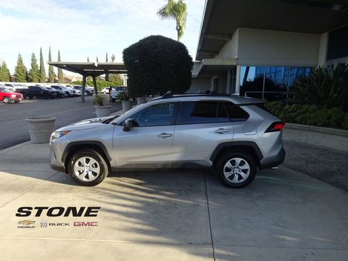 Used 2021 Toyota RAV4 LE w/ Carpet Mat Package (TMS) image 4