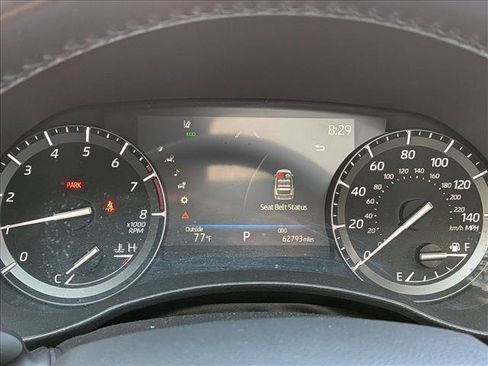 Used 2021 Toyota Highlander XLE AWD/4WD image 10