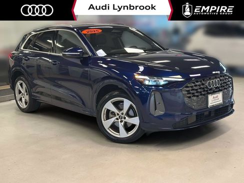 Used 2025 Audi Q5 Premium Plus w/ Premium Plus AWD/4WD image 1