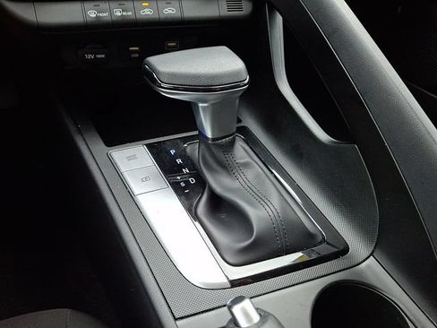Used 2023 Hyundai Elantra SEL FWD image 14