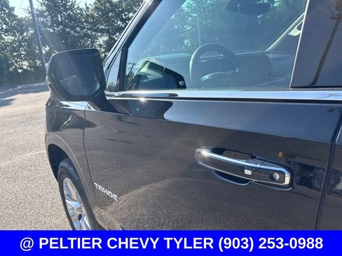 Used 2025 Chevrolet Tahoe Premier RWD image 10
