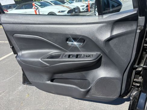 Used 2025 Nissan Versa SV FWD image 18