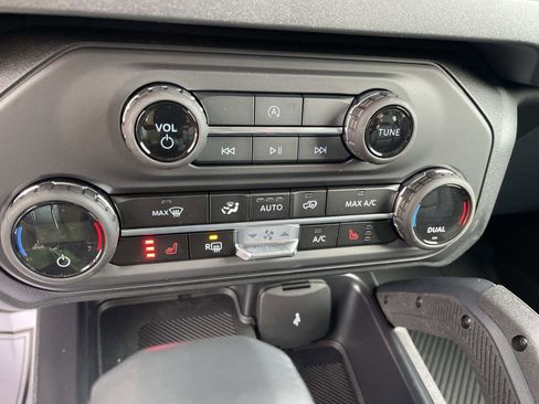 New 2025 Ford Bronco Big Bend w/ Black Diamond Package image 11