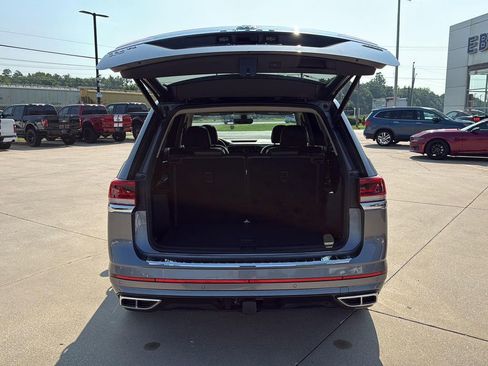 Used 2022 Volkswagen Atlas SEL Premium image 14