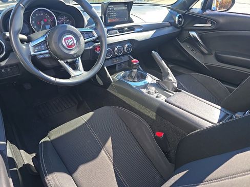 Used 2019 FIAT 124 Spider Classica w/ Technology Group image 7