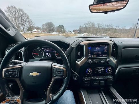 Used 2020 Chevrolet Silverado 2500 High Country w/ Z71 Off-Road Package image 28