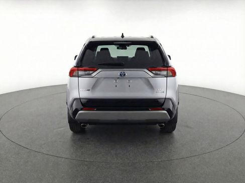 Used 2022 Toyota RAV4 XSE image 7