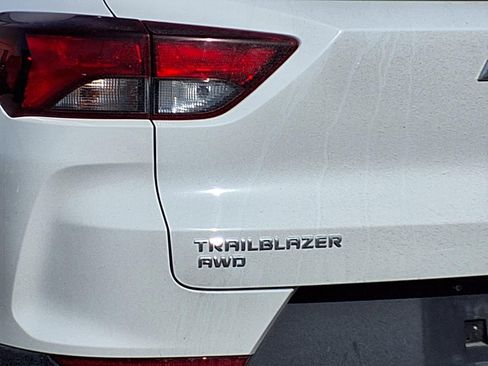 Used 2025 Chevrolet TrailBlazer LT image 21