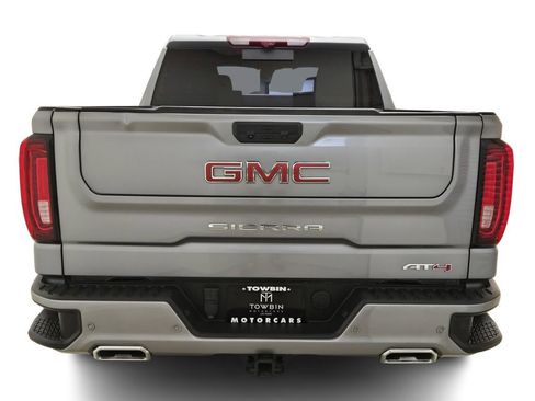 Used 2024 GMC Sierra 1500 AT4 w/ Technology Package AWD/4WD image 10
