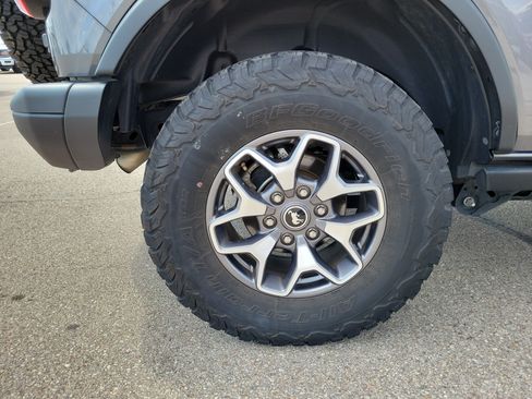 Used 2023 Ford Bronco Badlands AWD/4WD image 6