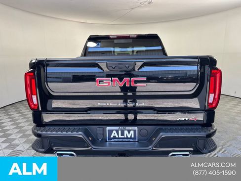 Used 2024 GMC Sierra 1500 AT4 w/ AT4 Premium Package AWD/4WD image 9