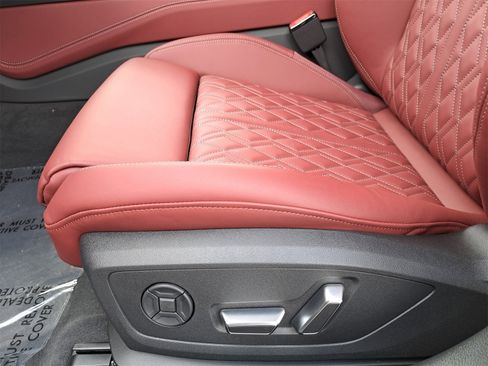 New 2025 Audi S6 Premium Plus image 34