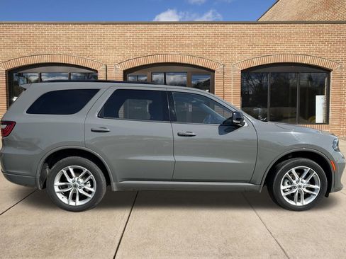 Used 2024 Dodge Durango GT AWD/4WD image 2