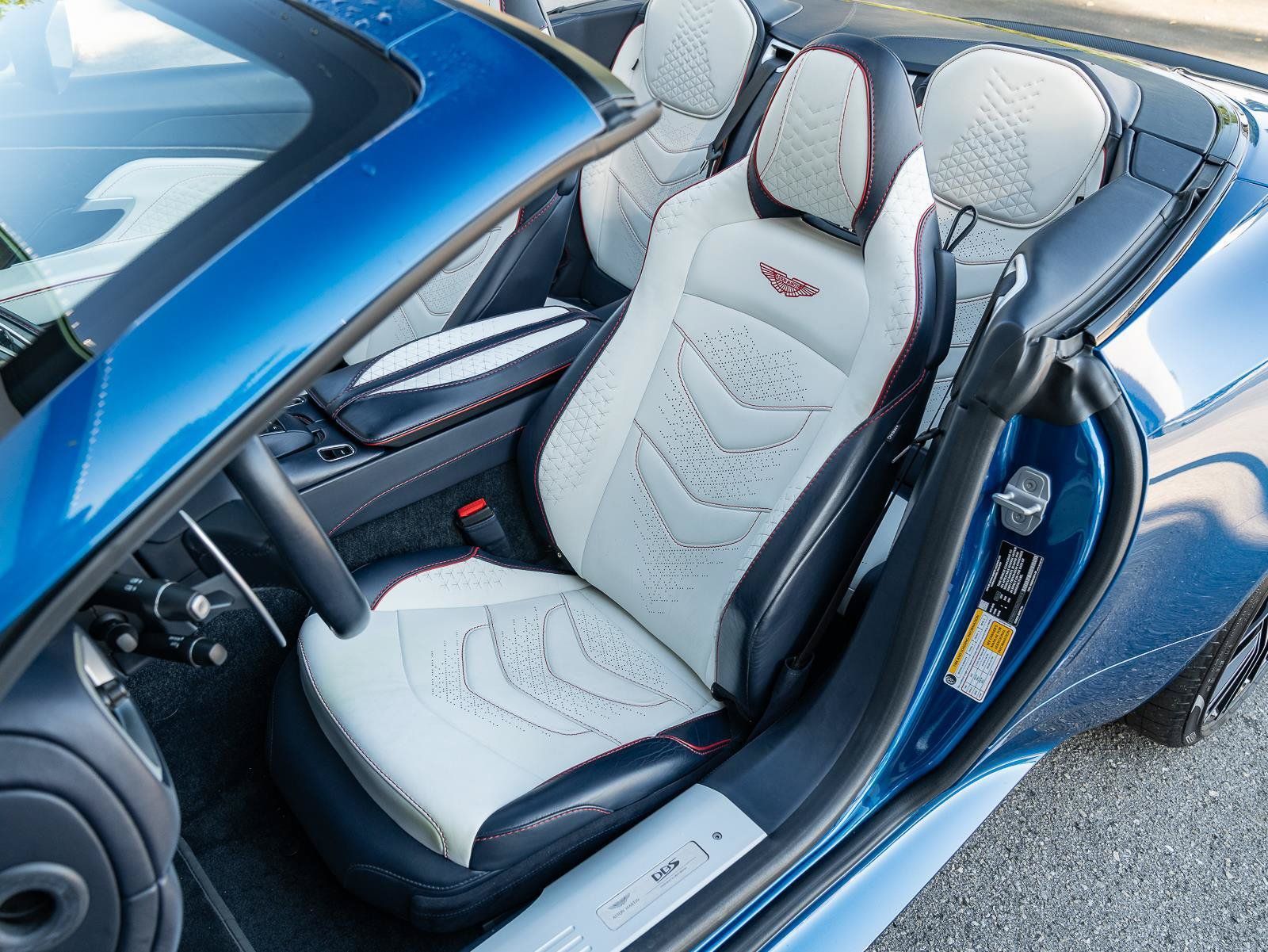 Used 2022 Aston Martin DBS Superleggera Volante RWD image 5
