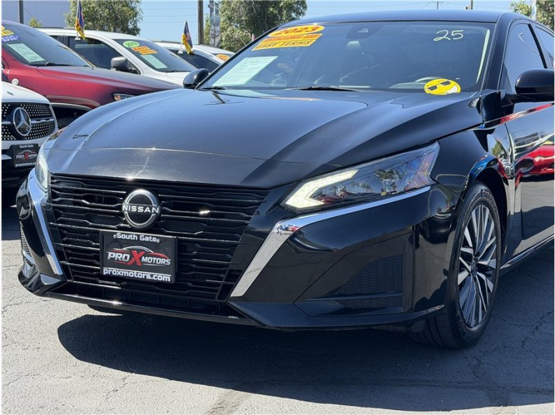 Used 2023 Nissan Altima 2.5 SV FWD image 44