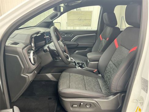 New 2026 Chevrolet Colorado Z71 image 19