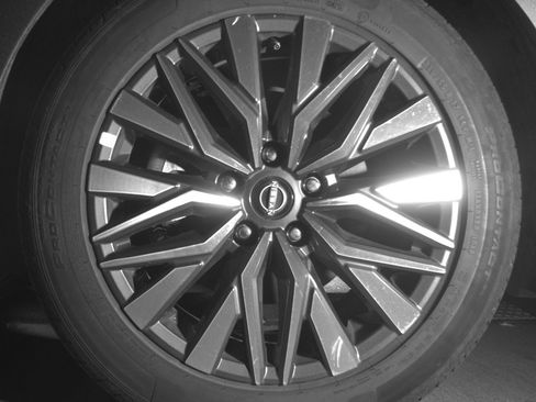 Used 2025 Nissan Altima 2.5 SV image 12