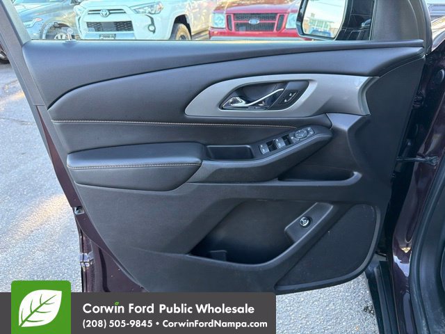 Used 2019 Chevrolet Traverse LT w/ LPO, Blackout Package AWD/4WD image 13