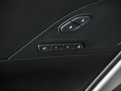 Used 2019 Chevrolet Corvette Z06 RWD image 19
