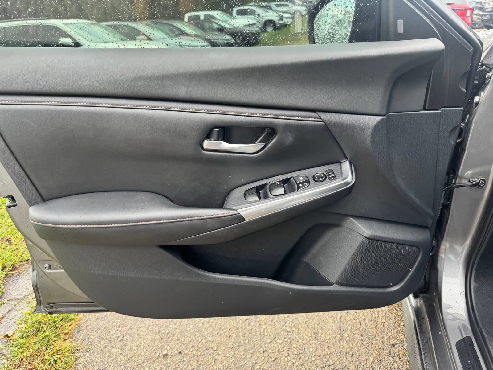 Used 2023 Nissan Sentra SR w/ Trunk Package FWD image 10