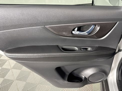 Used 2020 Nissan Rogue S w/ Special Edition Package FWD image 24