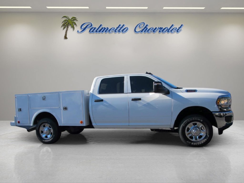 Used 2023 RAM 2500 Tradesman AWD/4WD image 2