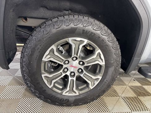 Used 2024 GMC Sierra 1500 SLE w/ Preferred Package image 31