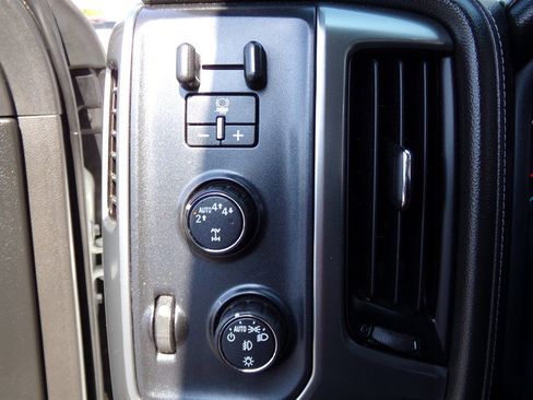 Used 2018 Chevrolet Silverado 1500 LTZ w/ Sport Package AWD/4WD image 42