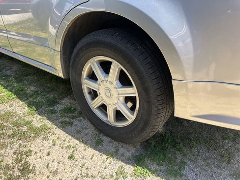Used 2004 Cadillac SRX w/ Preferred Equipment Group AWD/4WD image 10