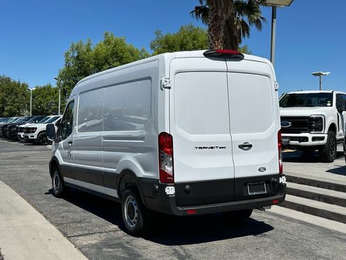 New 2026 Ford Transit 250 148 Medium Roof w/ Load Area Protection Package RWD image 4