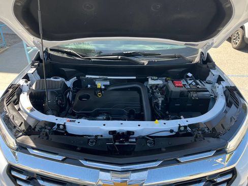 Used 2025 Chevrolet Equinox LT FWD image 28