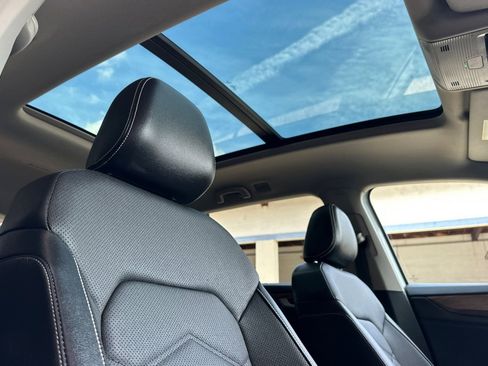 Used 2024 Volkswagen Atlas SE FWD image 22